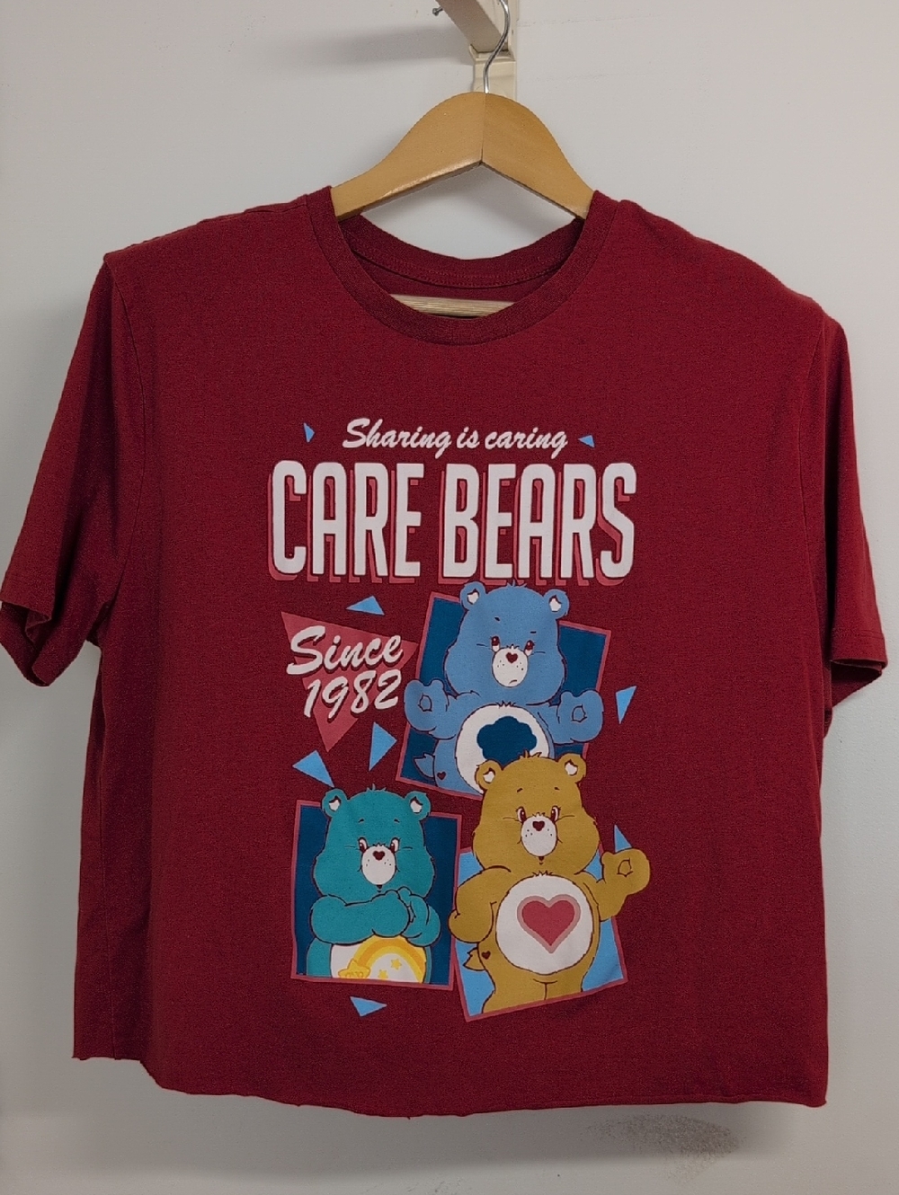 CARE BEARS GRAPHIC CROP T-SHIRT XL RED RETRO 1982 SHARING IS CARING TEE